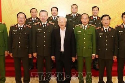 Phát huy tinh thần trách nhiệm nêu gương, tính tiên phong, gương mẫu, cán bộ, chiến sĩ trong toàn lực lượng CAND quyết tâm hoàn thành xuất sắc mọi nhiệm vụ được Đảng và Nhân dân giao phó