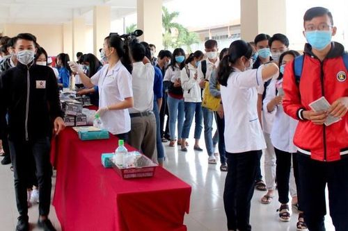 Trường đại học cho sinh viên nghỉ 6 tuần tránh virus corona