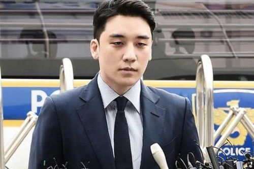 Seungri nhận giấy thông báo nhập ngũ