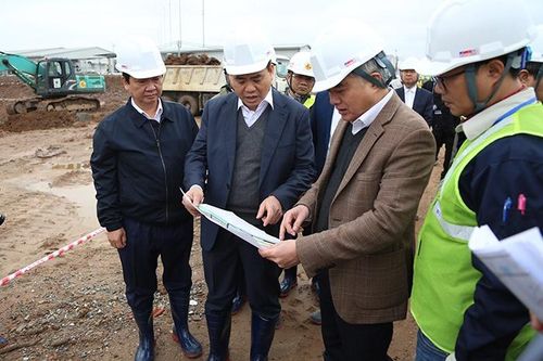 Chủ tịch Hà Nội yêu cầu hoàn thành dự án cứu sông Tô Lịch vào 2021