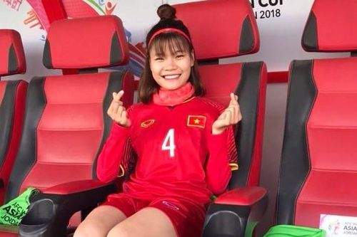 Nhà vô địch SEA Games 30 giúp chồng bán khẩu trang