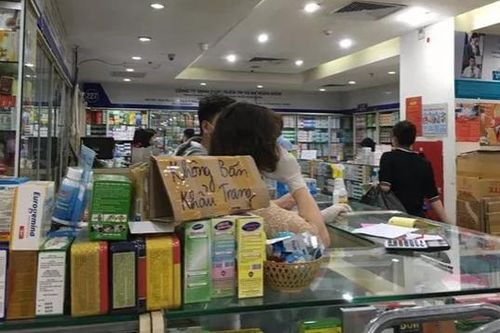 Công an vào cuộc vụ chợ thuốc Hapulico đồng loạt treo biển 'không bán khẩu trang'