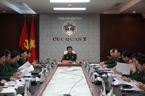 Cách ly 200 người Việt Nam trở về từ Trung Quốc trong doanh trại Quân đội