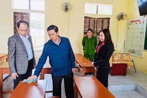 Điều chuyển hiệu trưởng chậm chống dịch corona về trường quy mô nhỏ