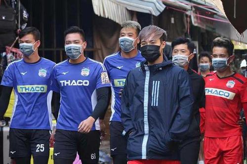 Tuyển nữ Việt Nam nhận tin vui từ chính đối thủ; VPF hoãn giải, các câu lạc bộ sốt vó