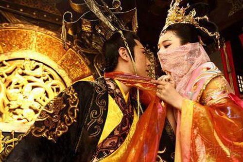 Để được Hoàng đế sủng ái mà các phi tần trong cung bất chấp làm cả những điều này khiến người đời sợ