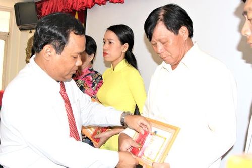 Người uy tín của cộng đồng