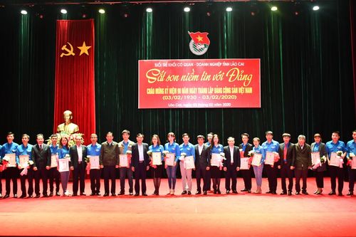 Đoàn Khối Cơ quan – Doanh nghiệp tỉnh vinh danh 18 đảng viên trẻ xuất sắc