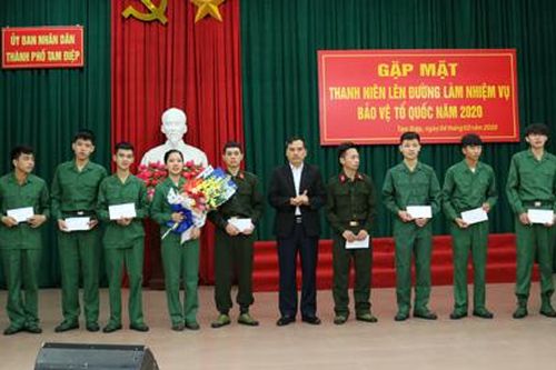 Thành phố Tam Điệp gặp mặt thanh niên lên đường làm nhiệm vụ bảo vệ Tổ quốc 2020