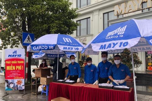 May 10 phát tặng miễn phí 50.000 khẩu trang trong 10 ngày liên tiếp