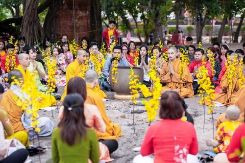 Vui xuân lành mạnh, năm mới bình an