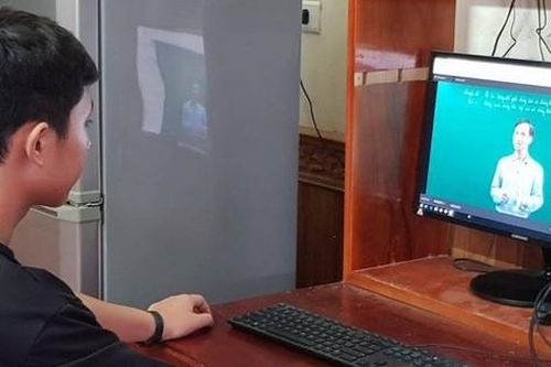 Các trường học đẩy mạnh dạy online trong thời gian học sinh nghỉ phòng chống virus corona