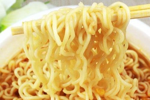 4 sai lầm khi ăn mì tôm chống ngán nhiều người mắc gây hại cho sức khỏe