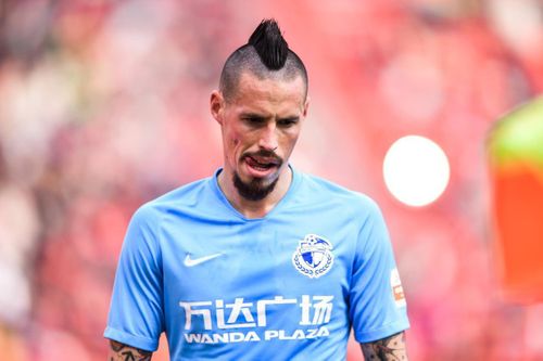 Hamsik kiên quyết ở lại Trung Quốc bất chấp virus corona