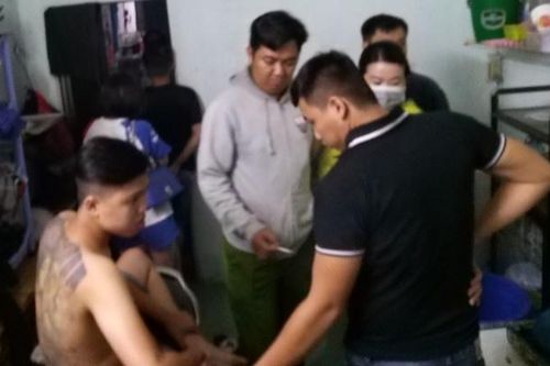 Phát hiện nhóm nam nữ dương tính với ma túy trong quán karaoke
