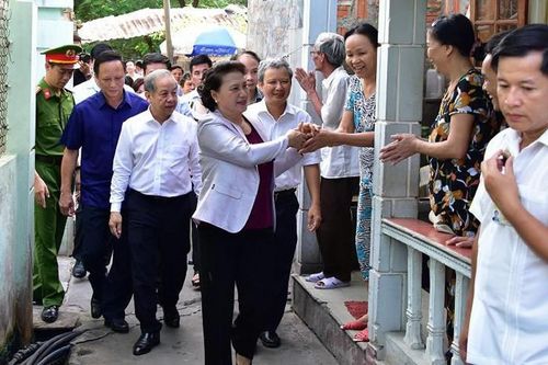 'Trả nợ' cho di sản