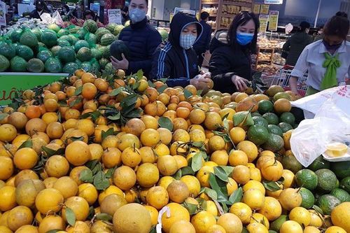 Các siêu thị vẫn ăm ắp hàng, không hề khan thiếu