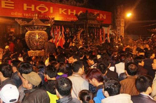 Dừng lễ hội vẫn bị kiểm tra