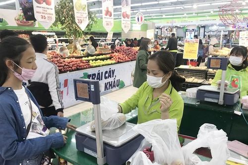 Siêu thị Hà Nội 'cháy hàng', người mua và người bán không thấy mặt nhau