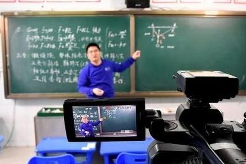 Tin tức thế giới 5/2: Trung Quốc áp dụng giáo dục trực tuyến khi trường học đóng cửa vì virus corona