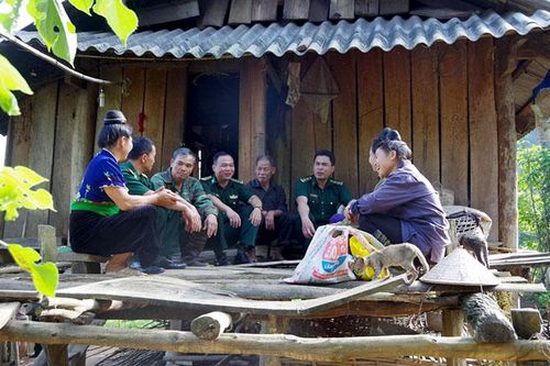 Ðiện Biên tăng cường cán bộ biên phòng về cơ sở