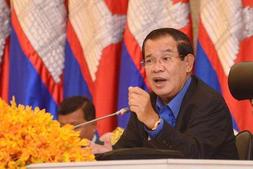 Ông Hun Sen thách thức Corona
