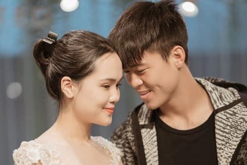 Hành trình yêu đơn giản đến đám cưới đình đám của Duy Mạnh - Quỳnh Anh