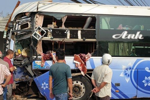 Tai nạn kinh hoàng ở Bình Dương khiến 3 người tử vong