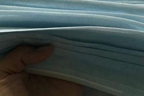 'Sao' bức xúc mua phải khẩu trang đã qua sử dụng giá cao