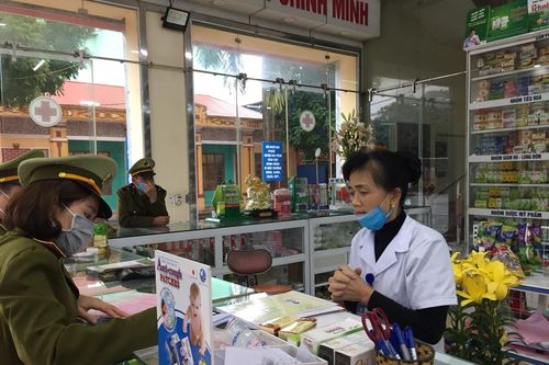 Xử lý gần 700 vụ vi phạm, tạm giữ hơn 8600 chiếc khẩu trang