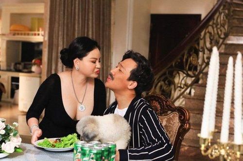 Bất ngờ về 'vợ' của MC Trấn Thành: Hơn 15 tuổi, từng bị Hari won 'dằn mặt', thích phẫu thuật thẩm mỹ