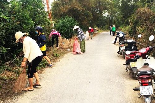 Phụ nữ nói không với rác thải nhựa