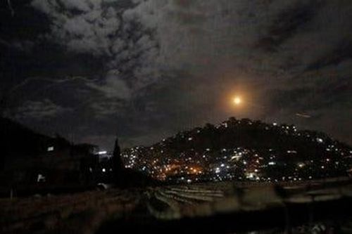 Israel bắn tên lửa ồ ạt vào thủ đô Syria
