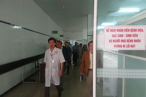 Cách ly thêm gần 20 trường hợp nghi nhiễm virus Corona