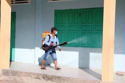 Hà Nội phun khử khuẩn lần 2 tại các trường học, cơ sở giáo dục