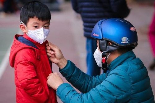 Phụ huynh đau đầu vì chăm con nghỉ học, ở nhà mùa dịch