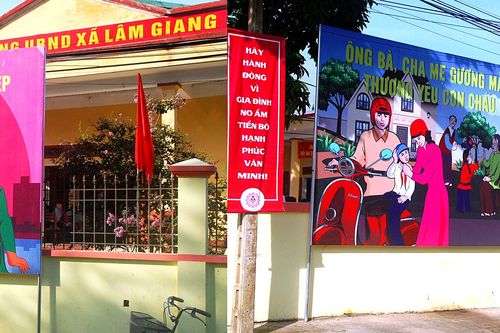 Đắp vun gốc rễ hạnh phúc gia đình