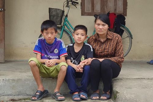 Chuyện 'sinh tồn' của hai cháu bé đi lạc trong rừng