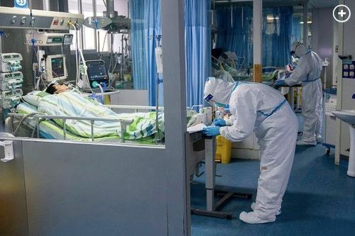 Cụ ông nghèo tặng toàn bộ tiền tiết kiệm cho nhân viên y tế chống virus corona