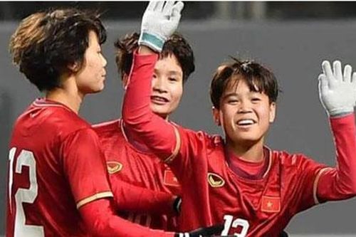 Vạn Sự ghi bàn đầu tiên, CĐV kỳ vọng ĐT nữ Việt Nam sẽ có một năm 'như ý'