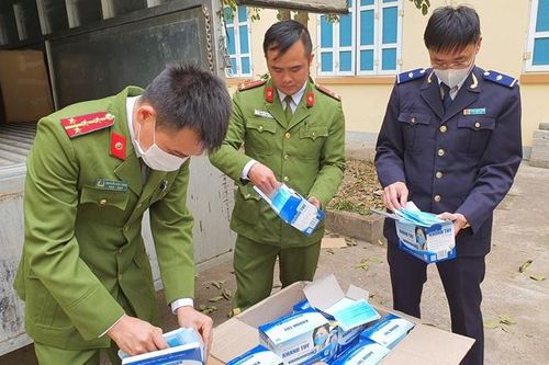 Người phụ nữ 'tuồn' 62.000 khẩu trang lậu sang Trung Quốc giữa dịch virus corona