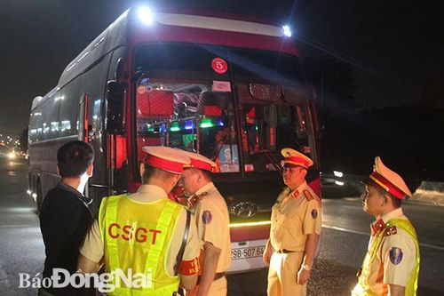 Xử phạt gần 2,9 ngàn trường hợp vi phạm an toàn giao thông