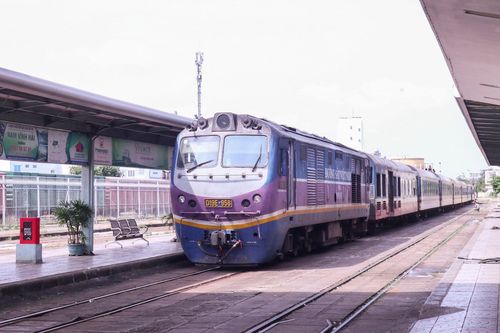 Điều chỉnh giá vé một số tàu khách