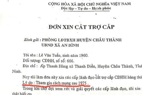 Lãnh đạo huyện khai man lý lịch để nhận trợ cấp