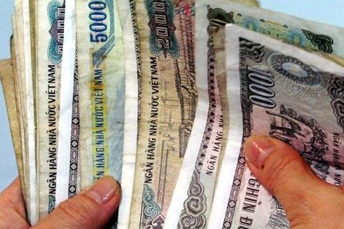 Đưa tiền mới vào lưu thông để giảm lây nhiễm dịch cúm Corona