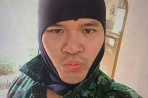 Một quân nhân Thái Lan livestream khi xả súng sát hại 17 người