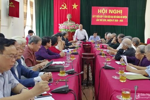Tâm huyết, trí tuệ đóng góp ý kiến vào văn kiện