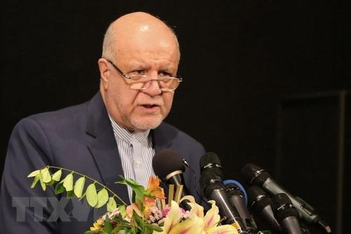 Iran tán thành đề nghị cắt giảm thêm sản lượng dầu của OPEC