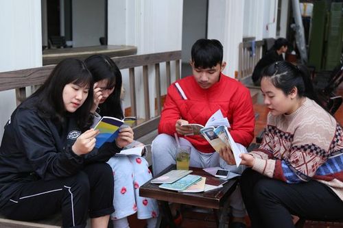 Lắng lại một mùa