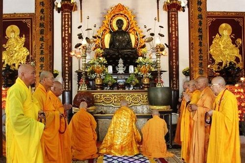 Rằm tháng Giêng tại Huế, Hưng Yên, Ninh Bình, Hà Nam, Khánh Hòa, Nghệ An